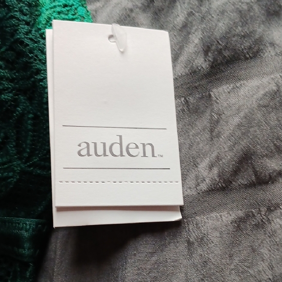 Auden Green Lace Bralette with Adjustable Straps - Picture 2 of 8